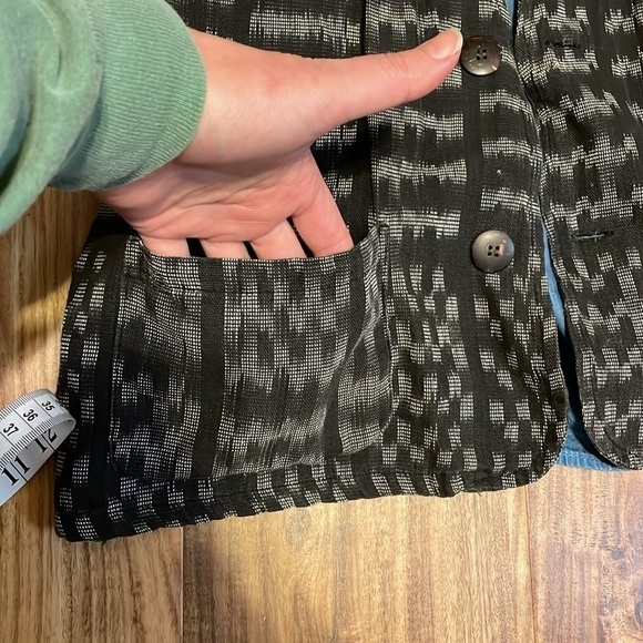 Chicos women’s Medium large vest hand woven vintage pattern black white button - Picture 2 of 7